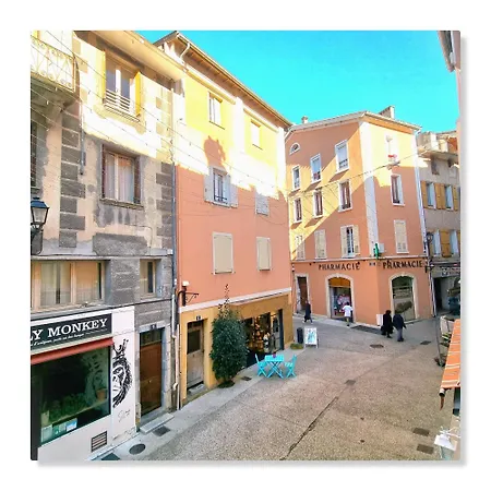 Coeur De Ville, T2, Rue Pietonne, Les Bains * ديني-ليه-بان